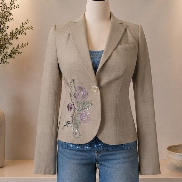 Laundry By Shelli Segal Jackets & Blazers - Laundry Shelli Segal Embroidered Floral Blazer sz 4